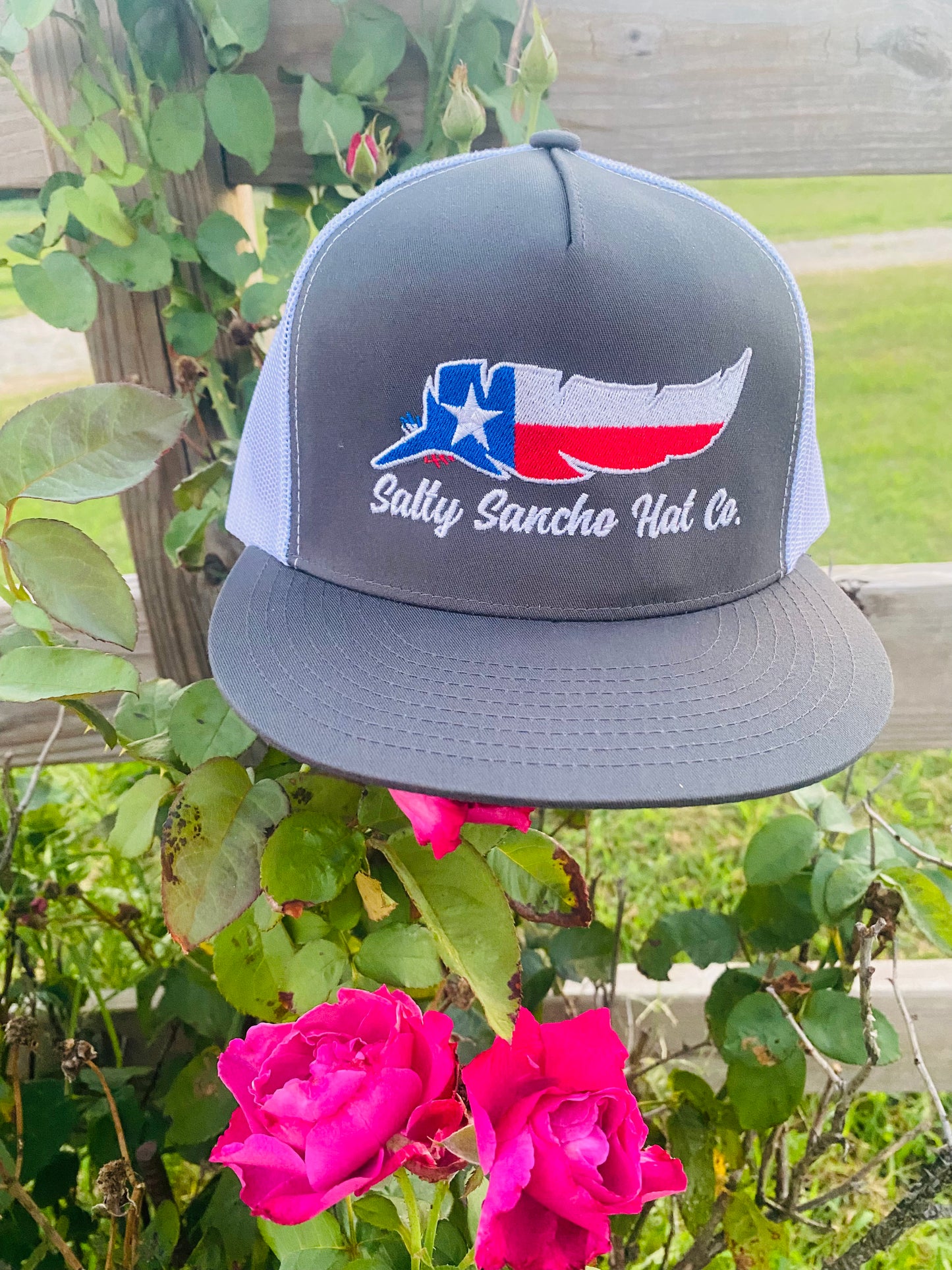 Lone Star Feather Charcoal/white